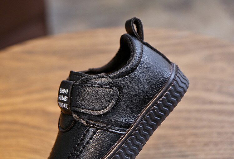 Toddler's Leather Sneakers