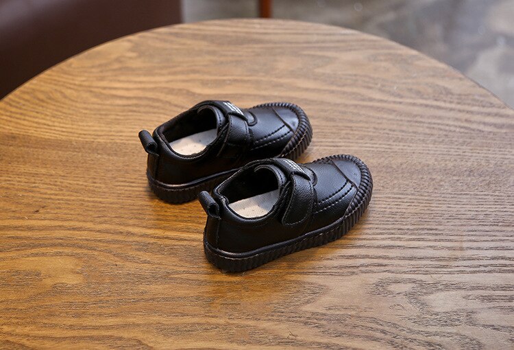 Toddler's Leather Sneakers