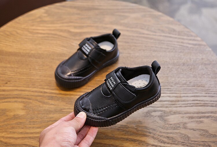 Toddler's Leather Sneakers