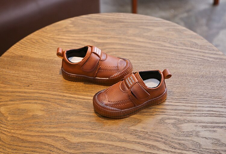 Toddler's Leather Sneakers