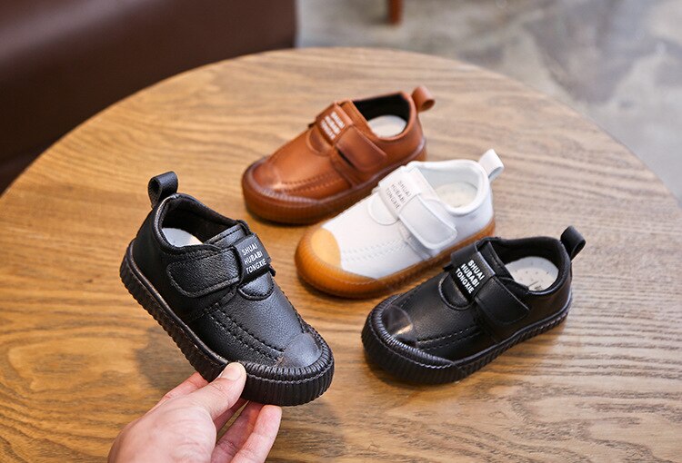 Toddler's Leather Sneakers